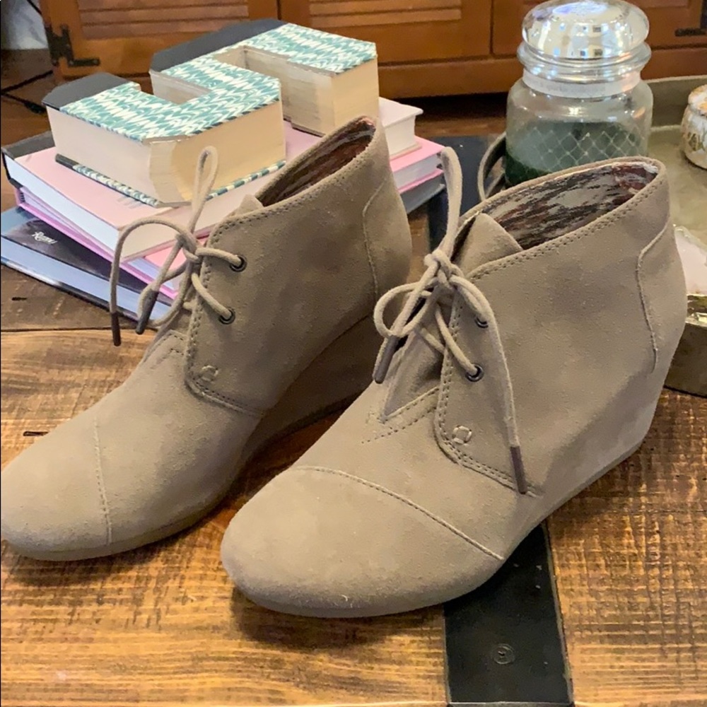 Toms worn once
